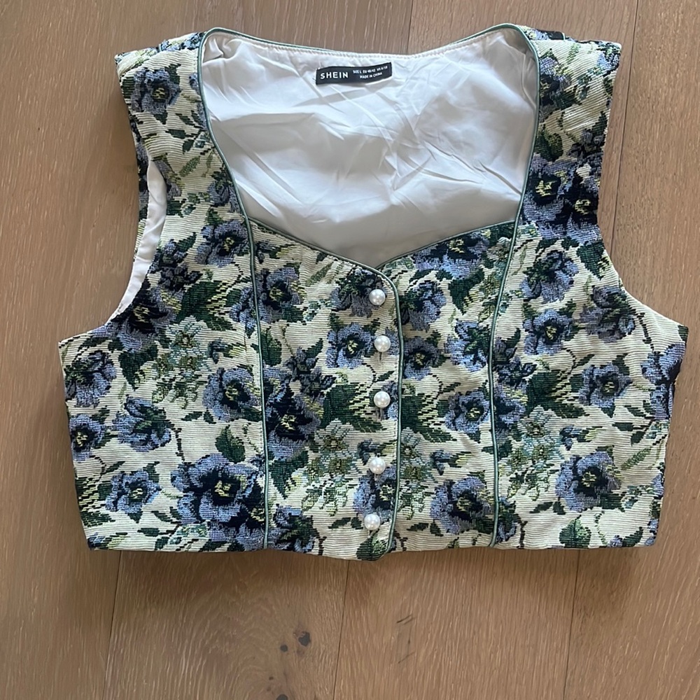 Cropped Vest